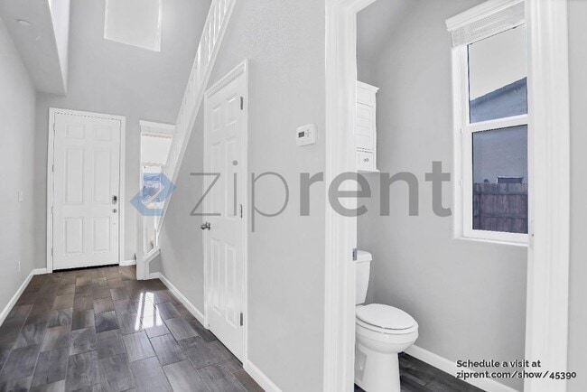 Building Photo - 3384 Amanecer Ave