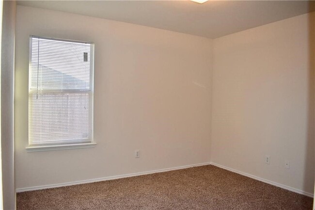 Building Photo - 1000 Salt Creek Trail