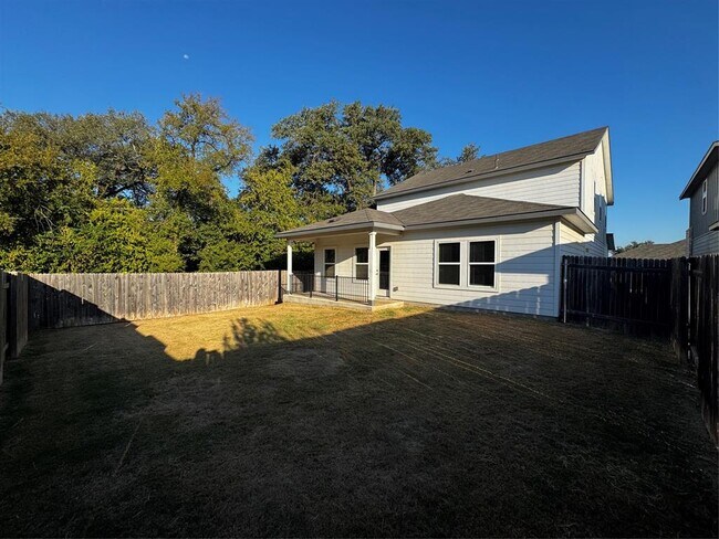 Building Photo - 905 Copper Frond Way