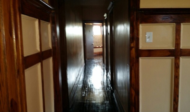 Building Photo - 309 E Edsel Ford Fwy