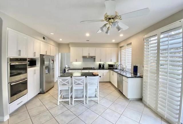 Building Photo - 4880 Eastcliff Ct