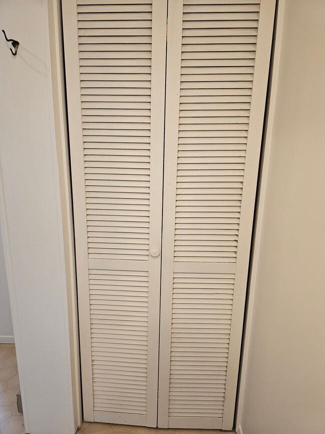 Building Photo - 1750-6th