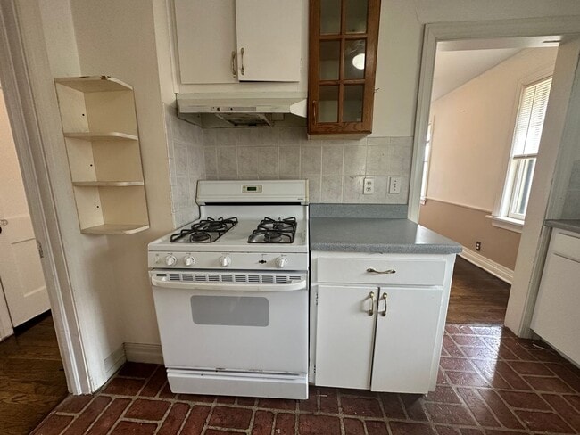 Building Photo - Plaza District / Classen 3 Bed Beauty! - Move In Deposit-Free! (If Qualified)