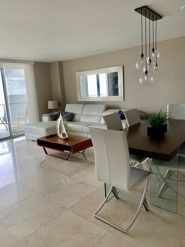 Building Photo - 5701 Collins Ave