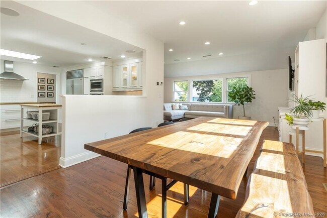 Building Photo - 7 Nappa Dr