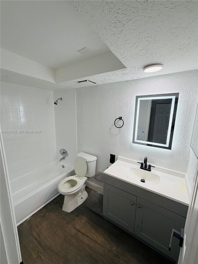 Building Photo - 351 NW 42nd Ct