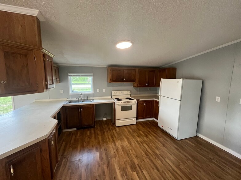 Building Photo - 1802 E Willard St