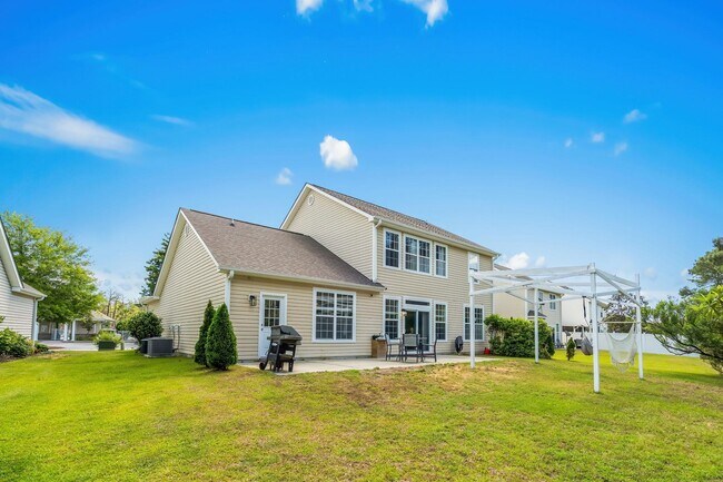 Building Photo - 587 Tuckahoe Rd