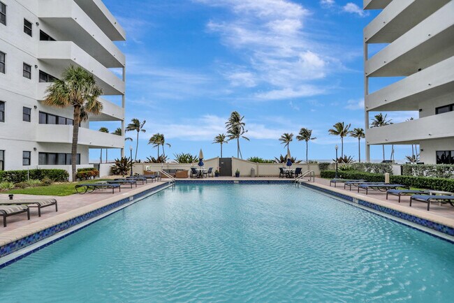 Building Photo - 330 Ave