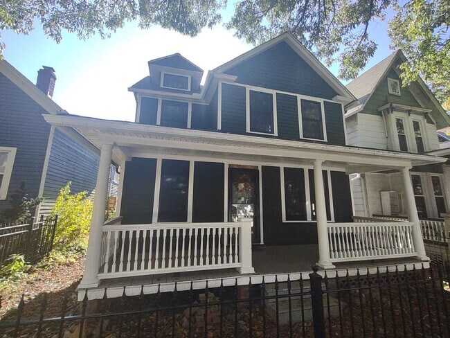 Building Photo - 254 - Whitman