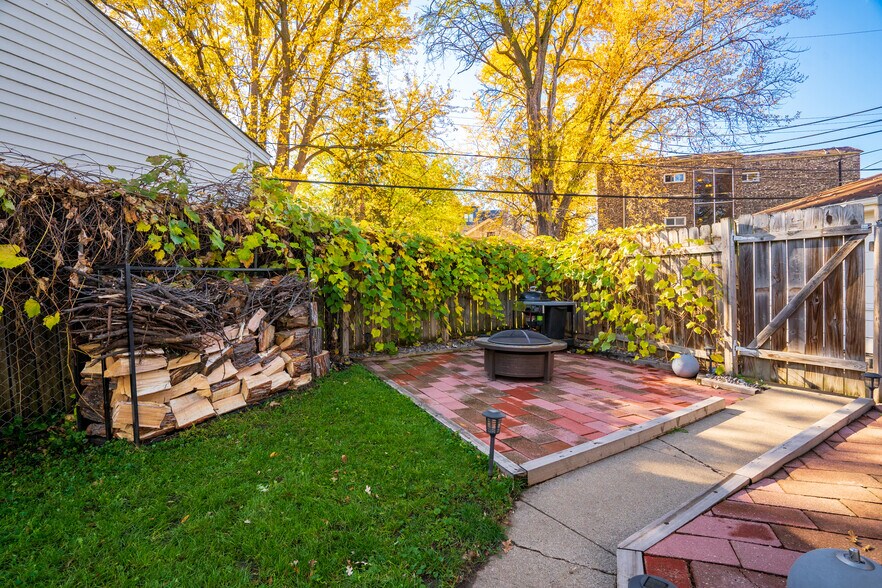 Patio #2 - 5314 Hiawatha Ln