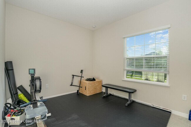 Building Photo - 4832 Shannock Ave