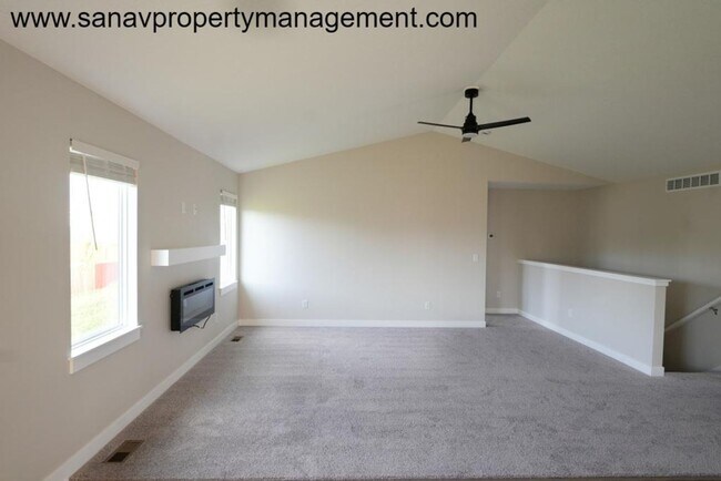 Building Photo - "Modern Comfort Meets Convenience: Your Ideal Home in Waukee"