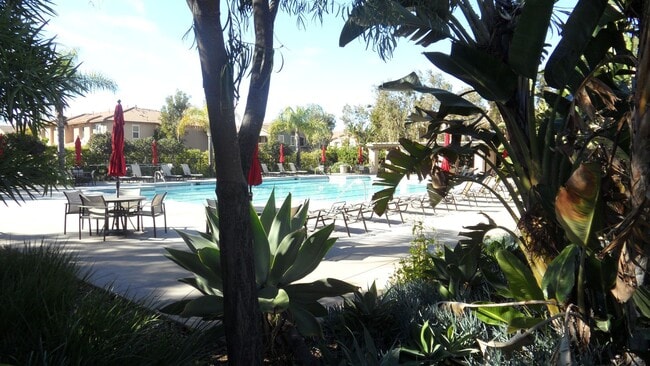 Building Photo - 3BR 2.5 BA 2 Story Home with 2 Car Garage