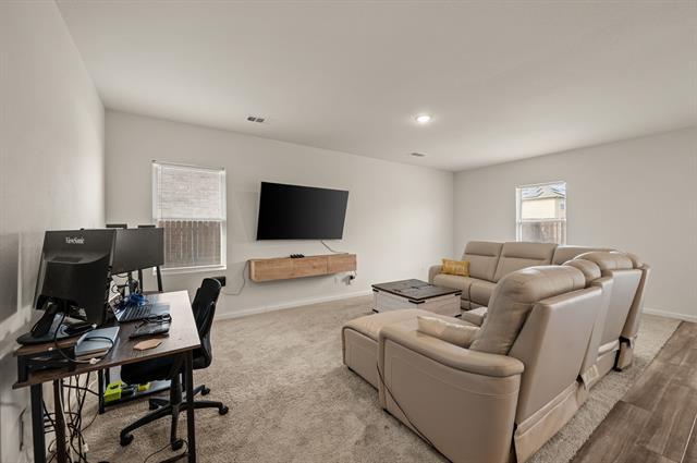 Building Photo - 4724 Swan Nck Dr