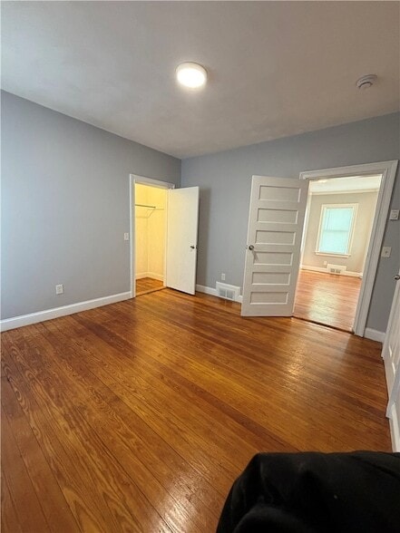 Building Photo - 43 Harvest St