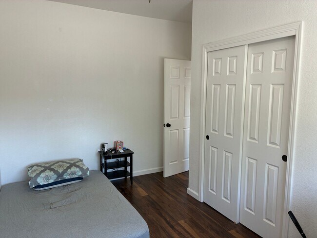 Building Photo - 4 Bedroom 2 bathroom home in Mace Ranch Davis