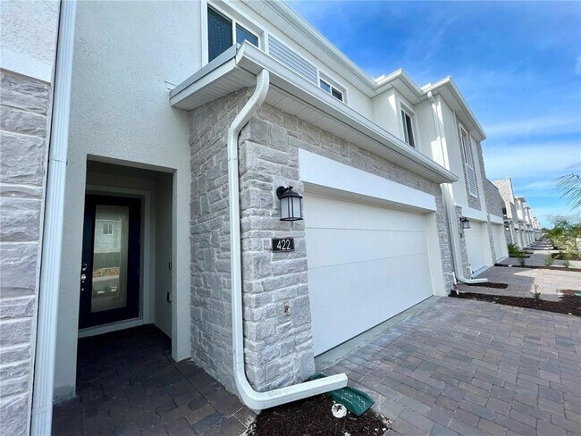 Building Photo - 422 Bogey Dr