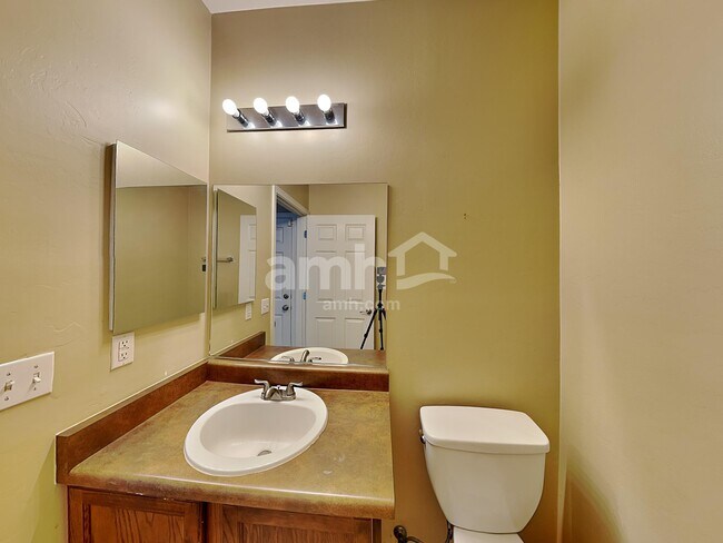 Building Photo - 1990 E Vera Cruz Vis