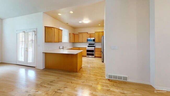 Building Photo - House for Rent in the Gated Community of W...