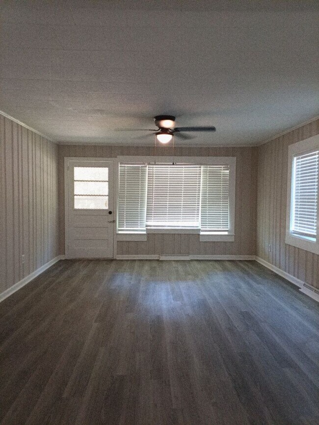 Building Photo - Cozy 3 Bedroom Home with Fenced Yard – Available Now in Augusta!