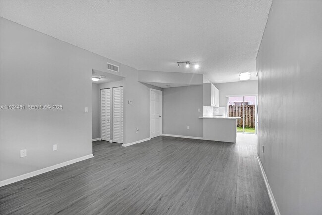 Building Photo - 8021 Lake Dr