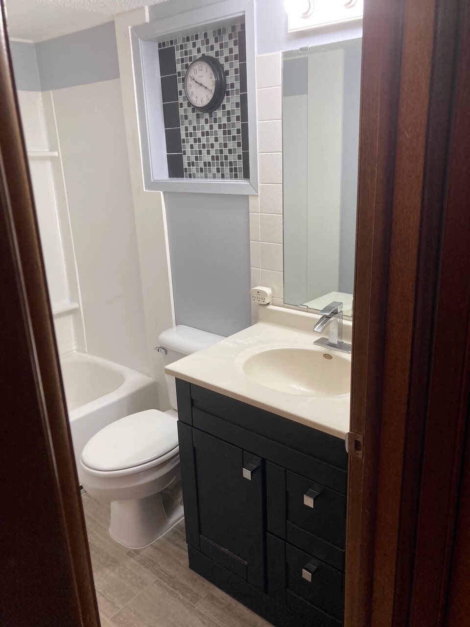 Bathroom - 109 1st Ave N
