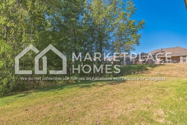Building Photo - 569 Silver Hill Dr