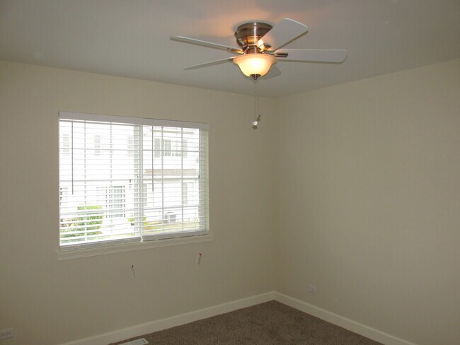 Building Photo - 32461 Rushmore Ave