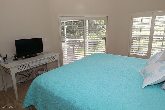 Building Photo - 4250 Lake Forest Dr