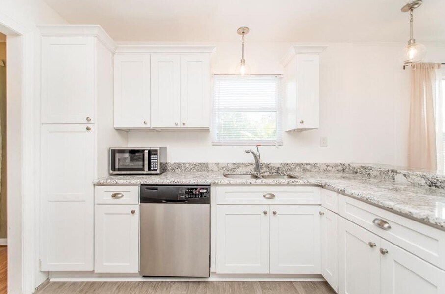 Building Photo - 5900 Durbridge Dr