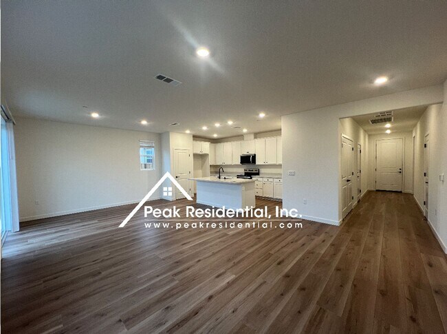 Building Photo - New Elk Grove 3bd/2ba Home near Big Horn & Poppyridge Rd