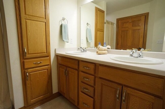 Building Photo - Experience spacious and comfortable living...