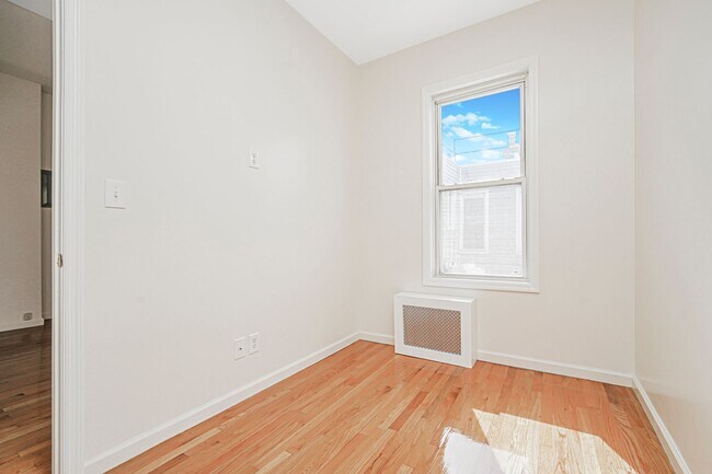 Building Photo - 599 18th St