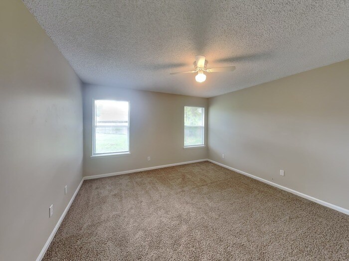 Building Photo - 315 Springfield Ct