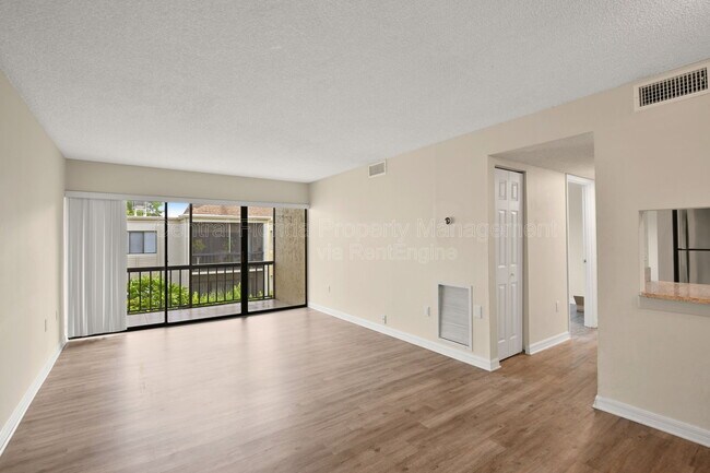 Building Photo - 3282 S Semoran Blvd