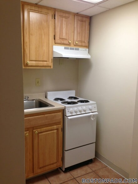 Building Photo - 62 Boylston St