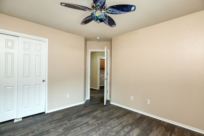 Building Photo - 3353 Rod Carew Dr