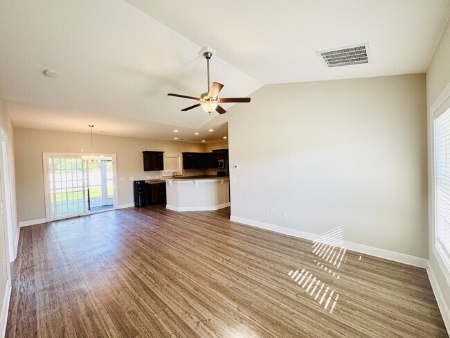 Building Photo - 211 Copperwood Lp