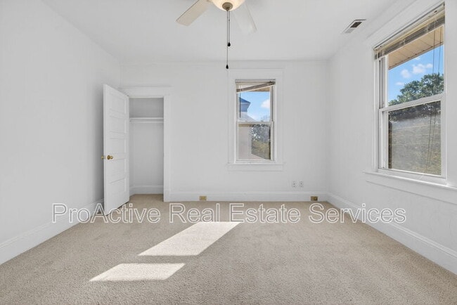 Building Photo - 1008 Grayson St