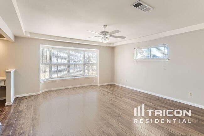 Building Photo - 606 Meadow Grove Dr