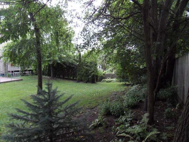 Building Photo - 1326 Walnut Ridge Dr