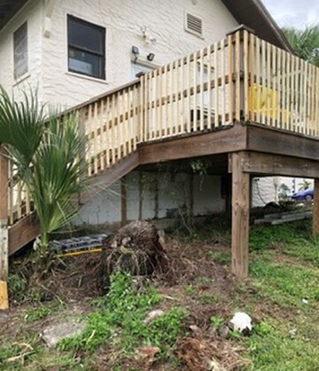 GRAND BACK DECK / STORAGE UNDER - 506 Silver Beach Ave