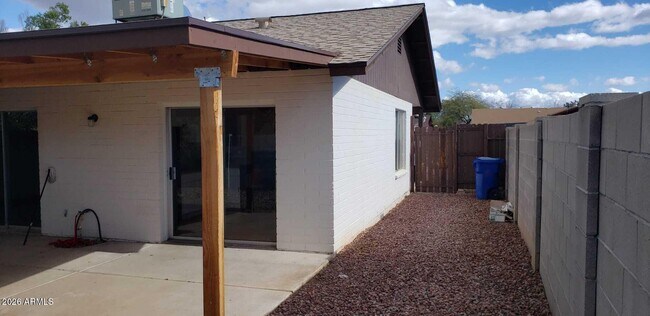 Building Photo - 1454 S Doran