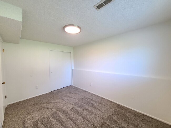 Building Photo - $2,400.00 - 4 Bed / 2 Bath Home in Upper South Hill with Large Backyard