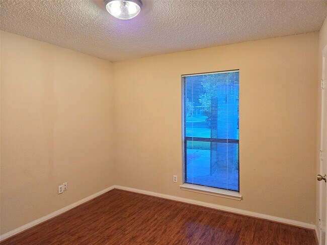 Building Photo - 3106 Timber View Ct