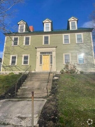 Building Photo - 14 Exeter Rd