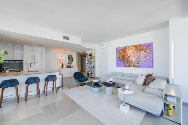 Building Photo - 68 SE 6th St