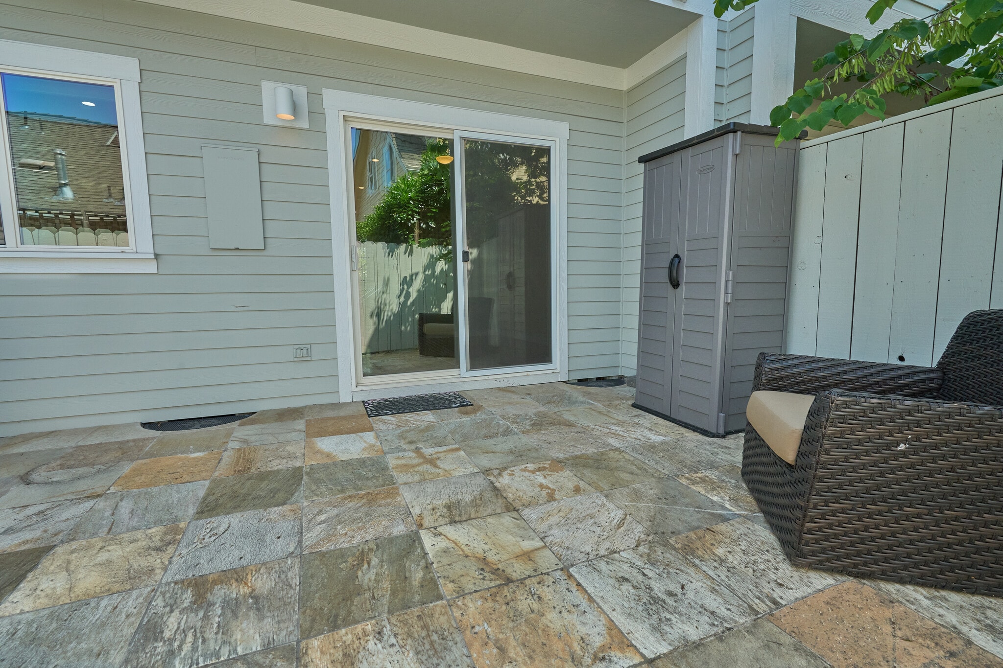 Backyard patio - 973 B St