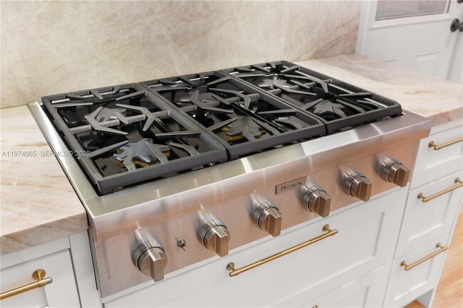 Building Photo - 600 San Lorenzo Ave